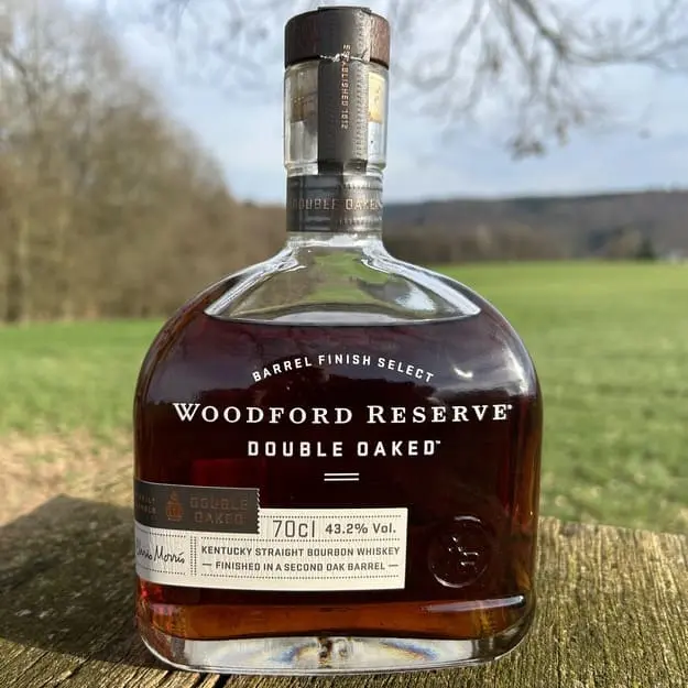 Mehr über den Artikel erfahren Woodford Reserve Double Oaked: Die dunkle Seite
