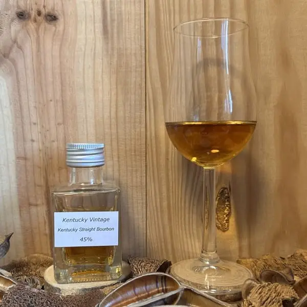 Kentucky Vintage Bourbon (2)