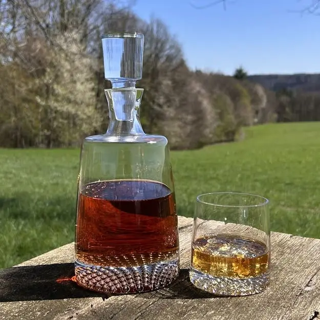 Mehr über den Artikel erfahren Mehr Stil in der Hausbar: Das Fjord Whiskeyset von Krosno