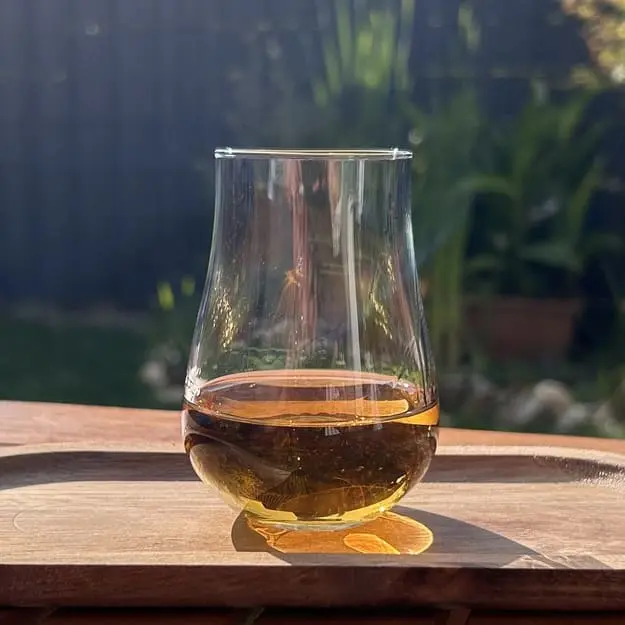 Mehr über den Artikel erfahren Rastal Lawrence Nosing Glas: Kompakt und vielseitig