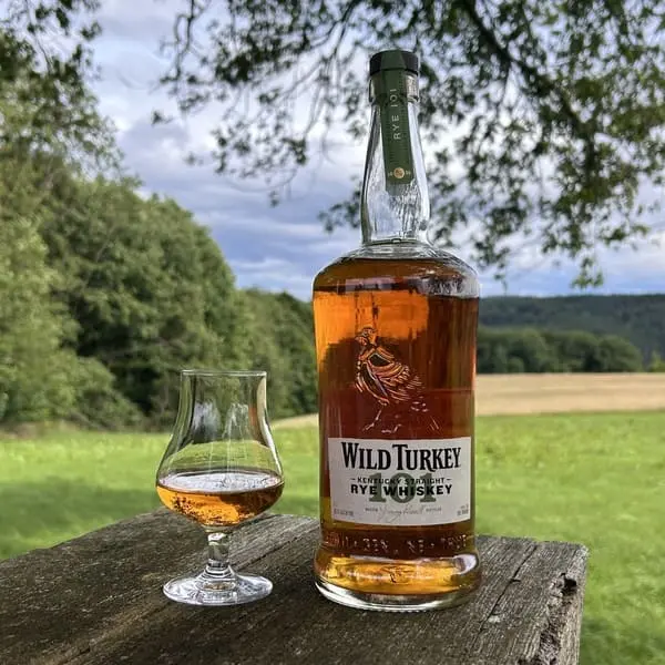 Wild Turkey 101 Rye kräftiger Roggenwhiskey für wenig Geld (3)