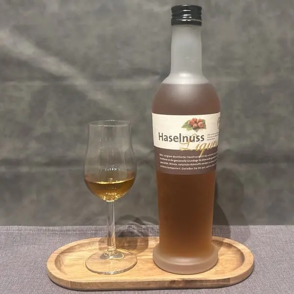 Birkenhof Haselnusslikör Edler Nusslikör aus dem Westerwald (2)