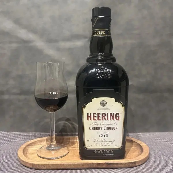 Heering Cherry Liqueur Dänischer Kirschlikör für Cocktails (1)