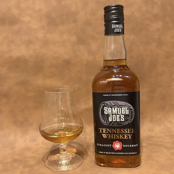 Samuel Joe’s Tennessee Whiskey Discounter-Whiskey von Aldi (2)